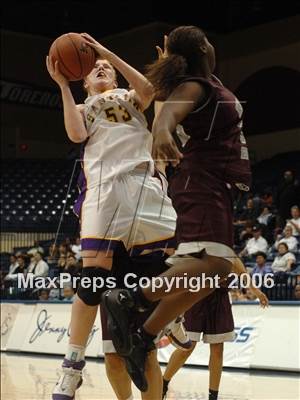 Thumbnail 3 in Santana vs. Kearny (SDS D3 Final) photogallery.