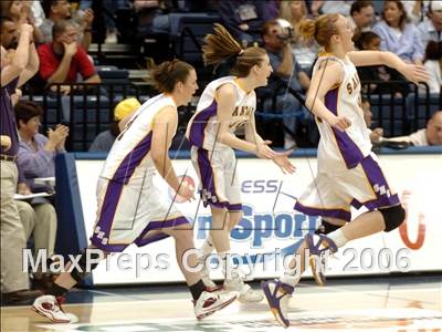 Thumbnail 2 in Santana vs. Kearny (SDS D3 Final) photogallery.