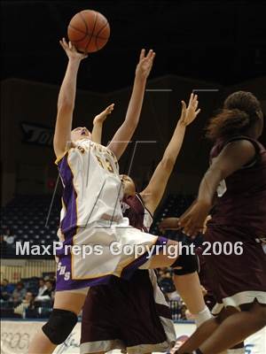 Thumbnail 2 in Santana vs. Kearny (SDS D3 Final) photogallery.