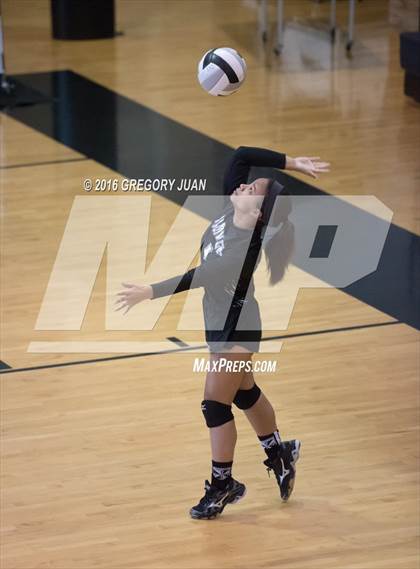 Thumbnail 3 in Ponchatoula @ St. Mary's Dominican (LHSAA Division I 1st Round) photogallery.