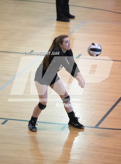 Thumbnail 1 in Ponchatoula @ St. Mary's Dominican (LHSAA Division I 1st Round) photogallery.