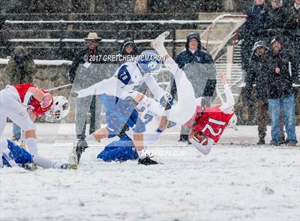 Thumbnail 2 in Darien vs. Greenwich (CIAC Class LL Final) photogallery.