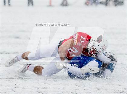 Thumbnail 3 in Darien vs. Greenwich (CIAC Class LL Final) photogallery.