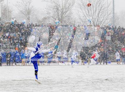 Thumbnail 3 in Darien vs. Greenwich (CIAC Class LL Final) photogallery.