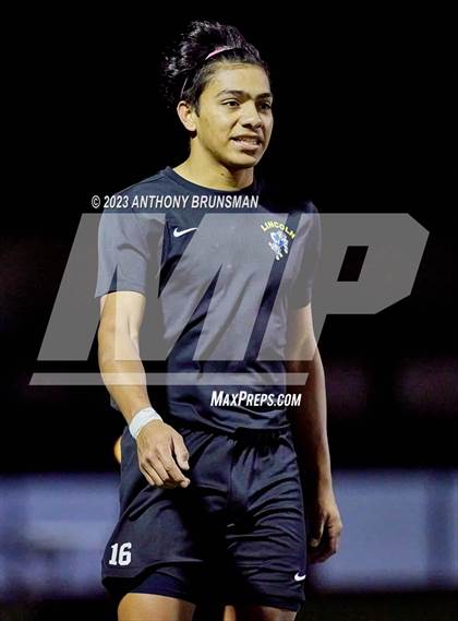 Thumbnail 2 in Lincoln vs. Golden Valley (CIF SJS D3 Final) photogallery.