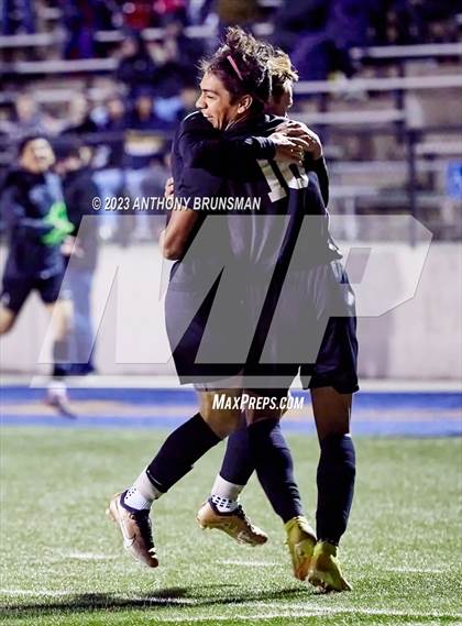Thumbnail 2 in Lincoln vs. Golden Valley (CIF SJS D3 Final) photogallery.
