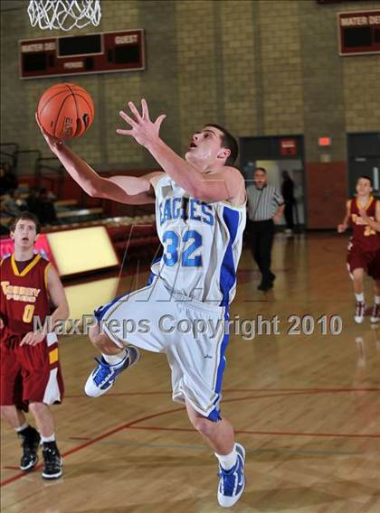 Thumbnail 3 in Santa Margarita vs. Torrey Pines (Nike Extravaganza) photogallery.