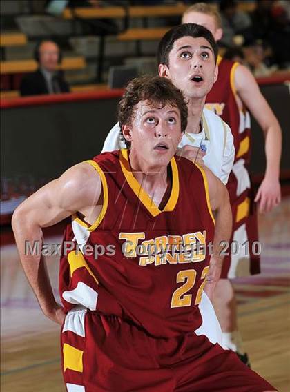 Thumbnail 1 in Santa Margarita vs. Torrey Pines (Nike Extravaganza) photogallery.