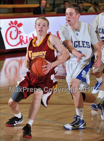 Thumbnail 2 in Santa Margarita vs. Torrey Pines (Nike Extravaganza) photogallery.