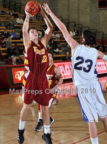 Thumbnail 1 in Santa Margarita vs. Torrey Pines (Nike Extravaganza) photogallery.