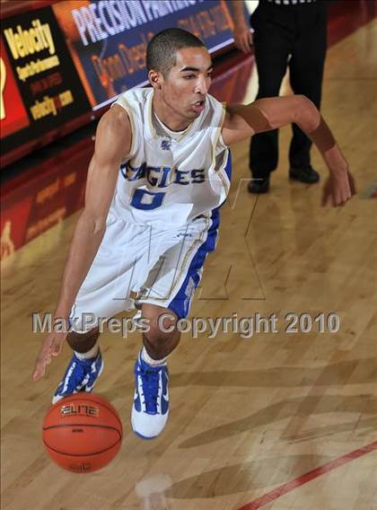 Thumbnail 3 in Santa Margarita vs. Torrey Pines (Nike Extravaganza) photogallery.