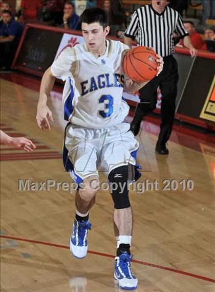 Thumbnail 2 in Santa Margarita vs. Torrey Pines (Nike Extravaganza) photogallery.