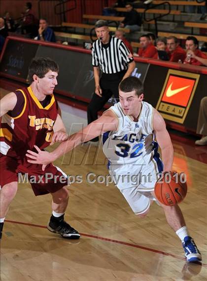 Thumbnail 1 in Santa Margarita vs. Torrey Pines (Nike Extravaganza) photogallery.