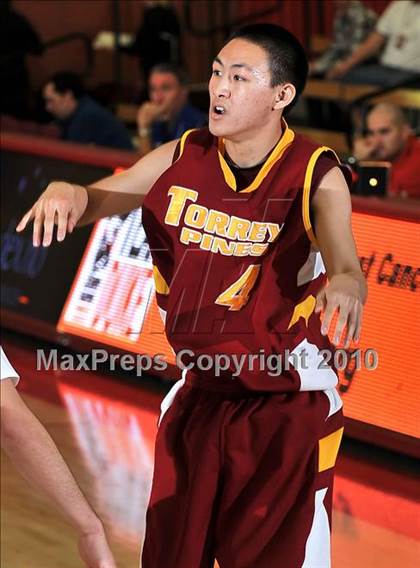 Thumbnail 1 in Santa Margarita vs. Torrey Pines (Nike Extravaganza) photogallery.