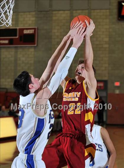 Thumbnail 1 in Santa Margarita vs. Torrey Pines (Nike Extravaganza) photogallery.