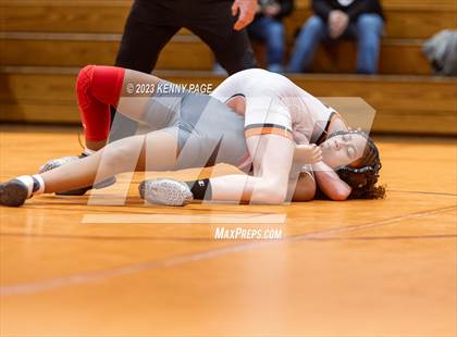 Thumbnail 2 in Rising Sun vs. Edgewood photogallery.