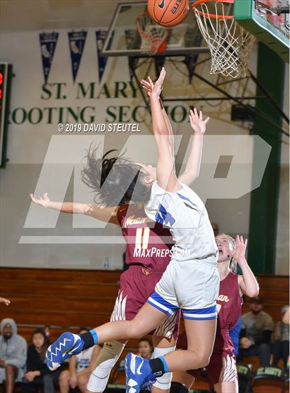 Thumbnail 3 in Cardinal Newman vs. La Jolla Country Day (St. Mary's Stockton MLK Showcase) photogallery.