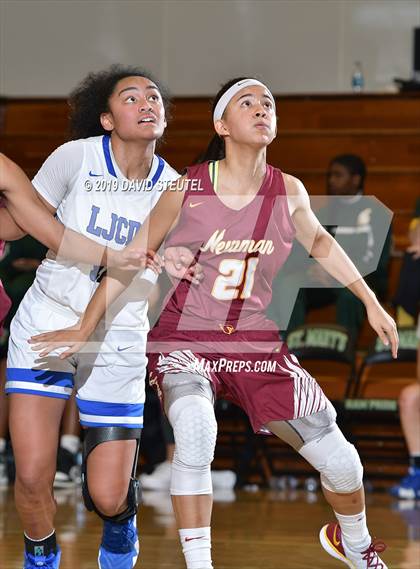 Thumbnail 1 in Cardinal Newman vs. La Jolla Country Day (St. Mary's Stockton MLK Showcase) photogallery.
