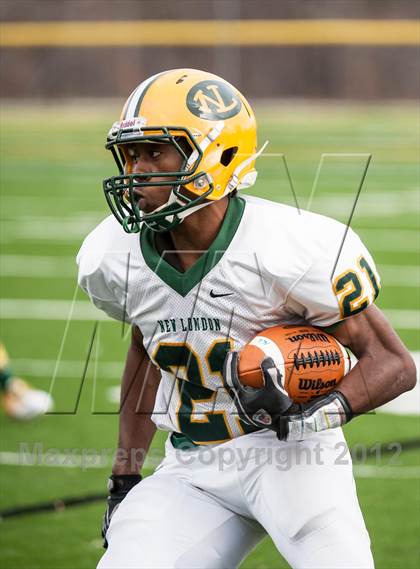 Thumbnail 3 in New London @ Woodstock Academy photogallery.
