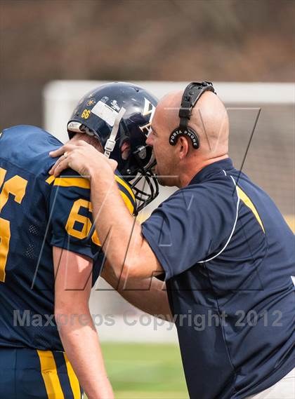 Thumbnail 2 in New London @ Woodstock Academy photogallery.
