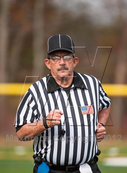 Thumbnail 2 in New London @ Woodstock Academy photogallery.