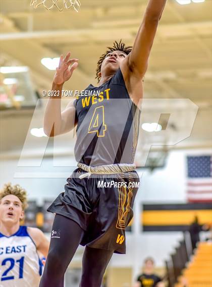 Thumbnail 3 in Kansas City Christian School vs Shawnee Mission West (West Boy's Varsity Tournament) photogallery.