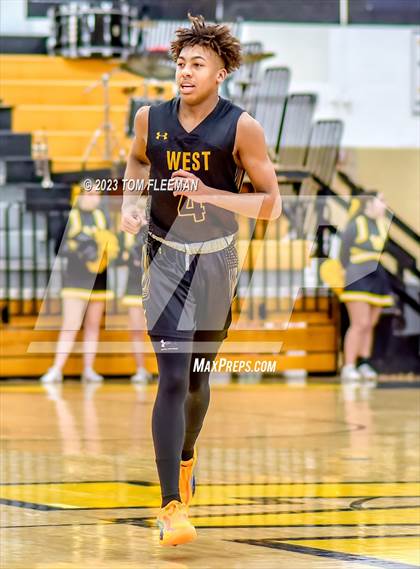 Thumbnail 3 in Kansas City Christian School vs Shawnee Mission West (West Boy's Varsity Tournament) photogallery.