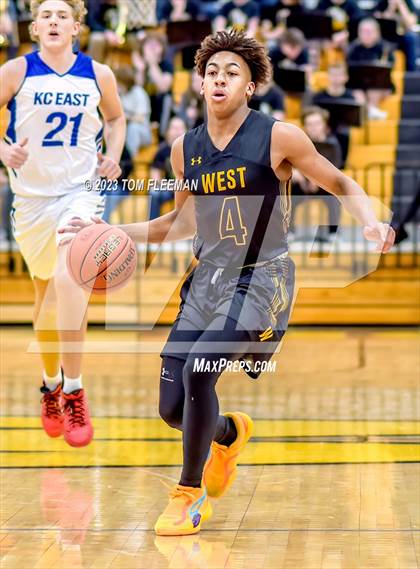 Thumbnail 3 in Kansas City Christian School vs Shawnee Mission West (West Boy's Varsity Tournament) photogallery.