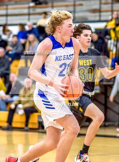 Thumbnail 2 in Kansas City Christian School vs Shawnee Mission West (West Boy's Varsity Tournament) photogallery.
