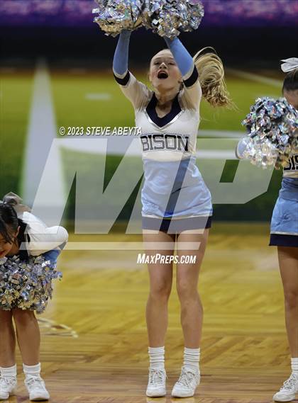 Thumbnail 2 in Vista PEAK Prep CHSAA Spirit Poms photogallery.
