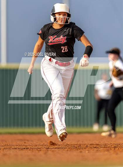 Thumbnail 1 in Katy @ Jordan photogallery.