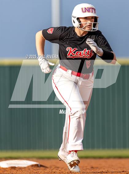 Thumbnail 3 in Katy @ Jordan photogallery.