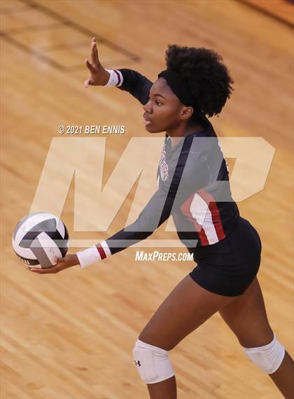 Thumbnail 1 in Whitewater vs Hampton and Upson-Lee photogallery.