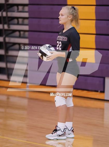 Thumbnail 2 in Whitewater vs Hampton and Upson-Lee photogallery.