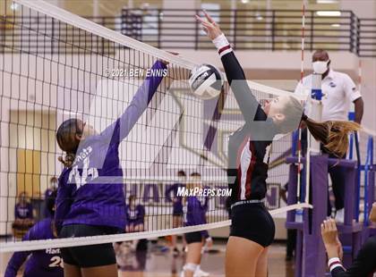 Thumbnail 2 in Whitewater vs Hampton and Upson-Lee photogallery.