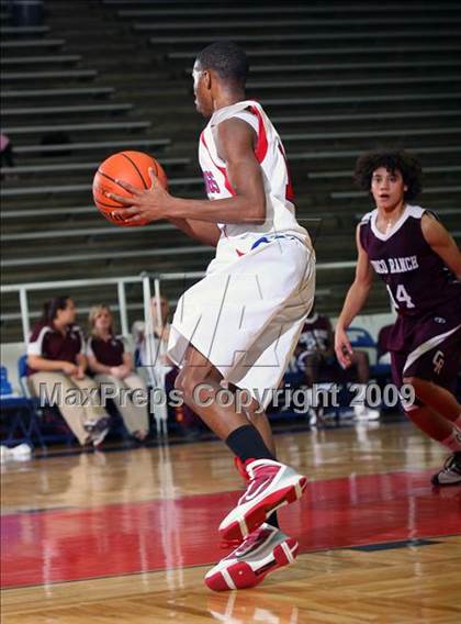 Thumbnail 1 in Cinco Ranch vs. Pearce (McDonalds Texas Invitational) photogallery.