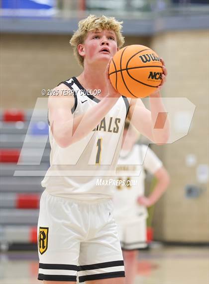 Thumbnail 3 in Roy vs. Emery (Ben Lomond Pepsi Classic) photogallery.