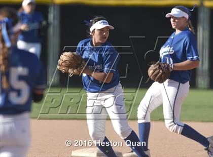 Thumbnail 2 in Villa Park vs La Habra (Alan Dugard Classic) photogallery.