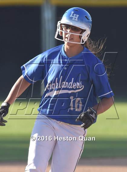 Thumbnail 2 in Villa Park vs La Habra (Alan Dugard Classic) photogallery.