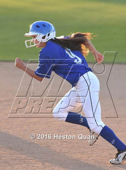 Thumbnail 2 in Villa Park vs La Habra (Alan Dugard Classic) photogallery.