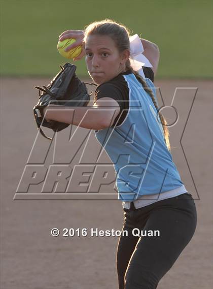 Thumbnail 2 in Villa Park vs La Habra (Alan Dugard Classic) photogallery.