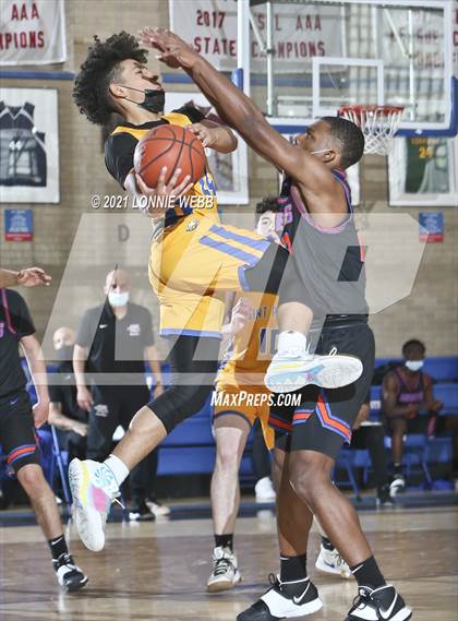 Thumbnail 1 in St. Raymond vs St. Peter's (CHSAA Spring Tournament) photogallery.