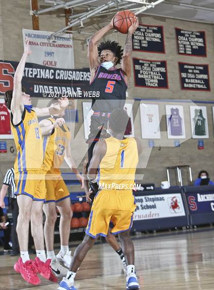 Thumbnail 3 in St. Raymond vs St. Peter's (CHSAA Spring Tournament) photogallery.