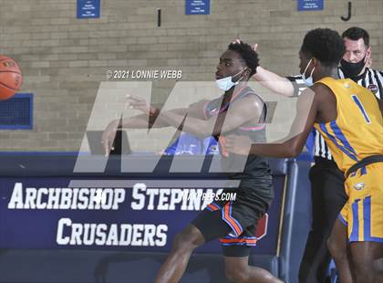 Thumbnail 2 in St. Raymond vs St. Peter's (CHSAA Spring Tournament) photogallery.