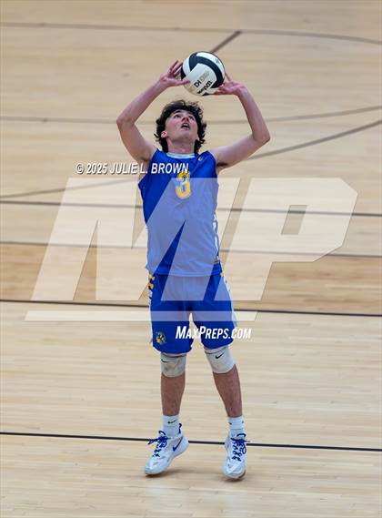 Thumbnail 2 in Carroll vs. Homestead (IHSAA Peru Regional) photogallery.