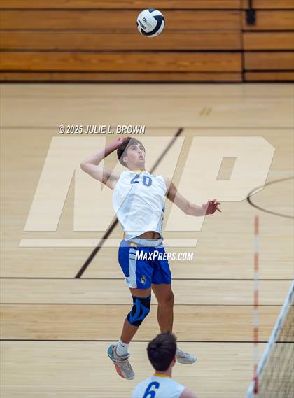 Thumbnail 2 in Carroll vs. Homestead (IHSAA Peru Regional) photogallery.