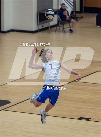 Thumbnail 2 in Carroll vs. Homestead (IHSAA Peru Regional) photogallery.