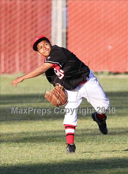 Thumbnail 3 in Righetti vs. Santa Maria (Righetti Spring Classic) photogallery.