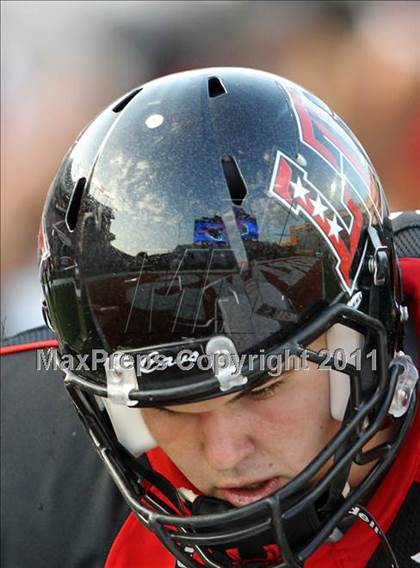 Thumbnail 3 in Lake Travis vs. Westlake photogallery.