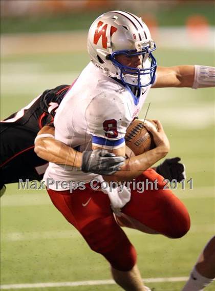 Thumbnail 3 in Lake Travis vs. Westlake photogallery.